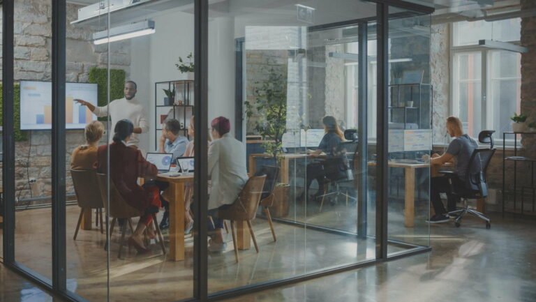 Vidéo immersive à Angoulême : rendre un projet innovant compréhensible en 2026 (cas Holo-Math)